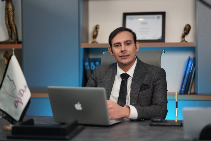 دکتر وحید دهقان متخصص ایمپلنت دندان